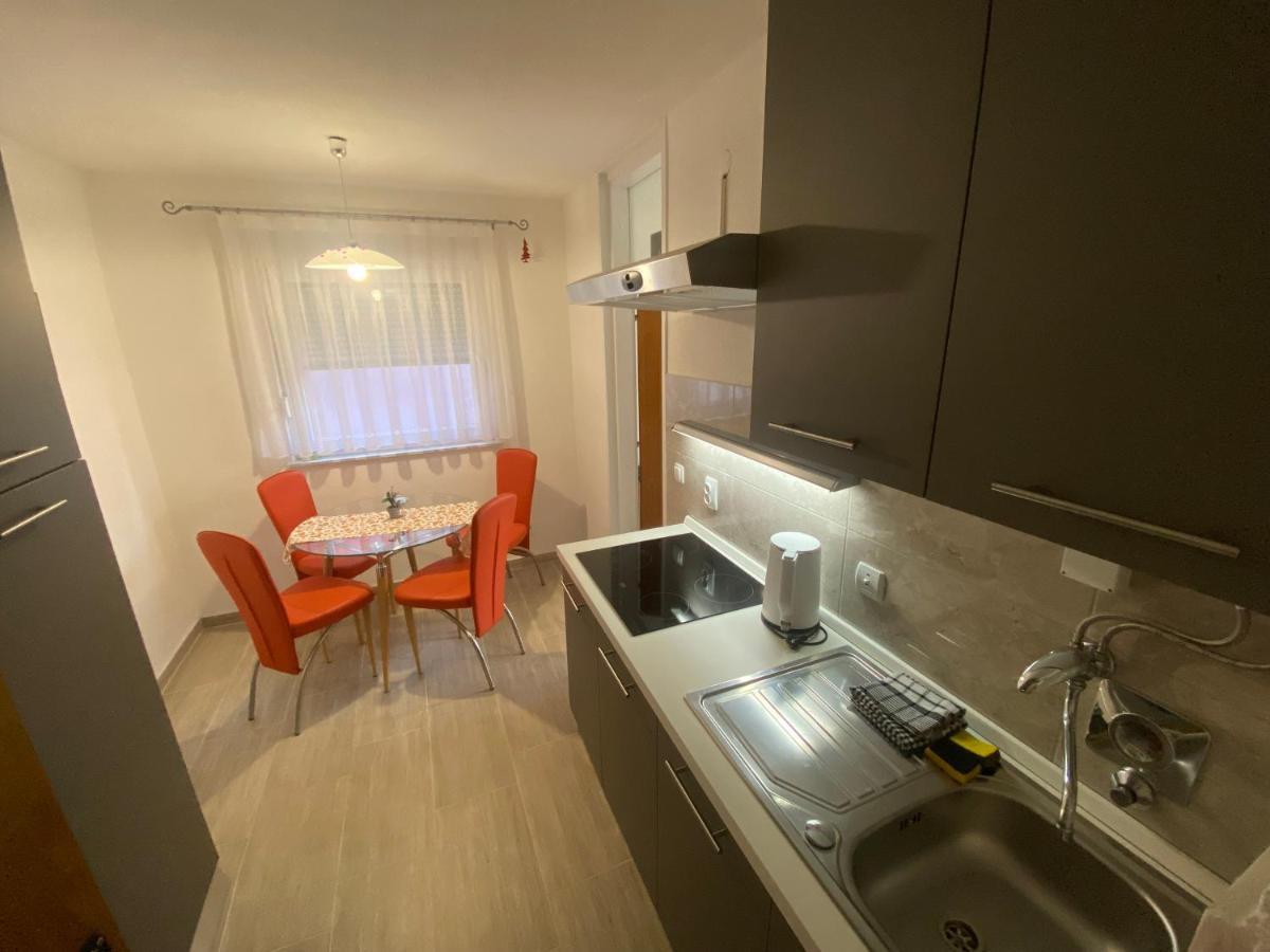 Apartman Valentic Vinkovci Exterior foto