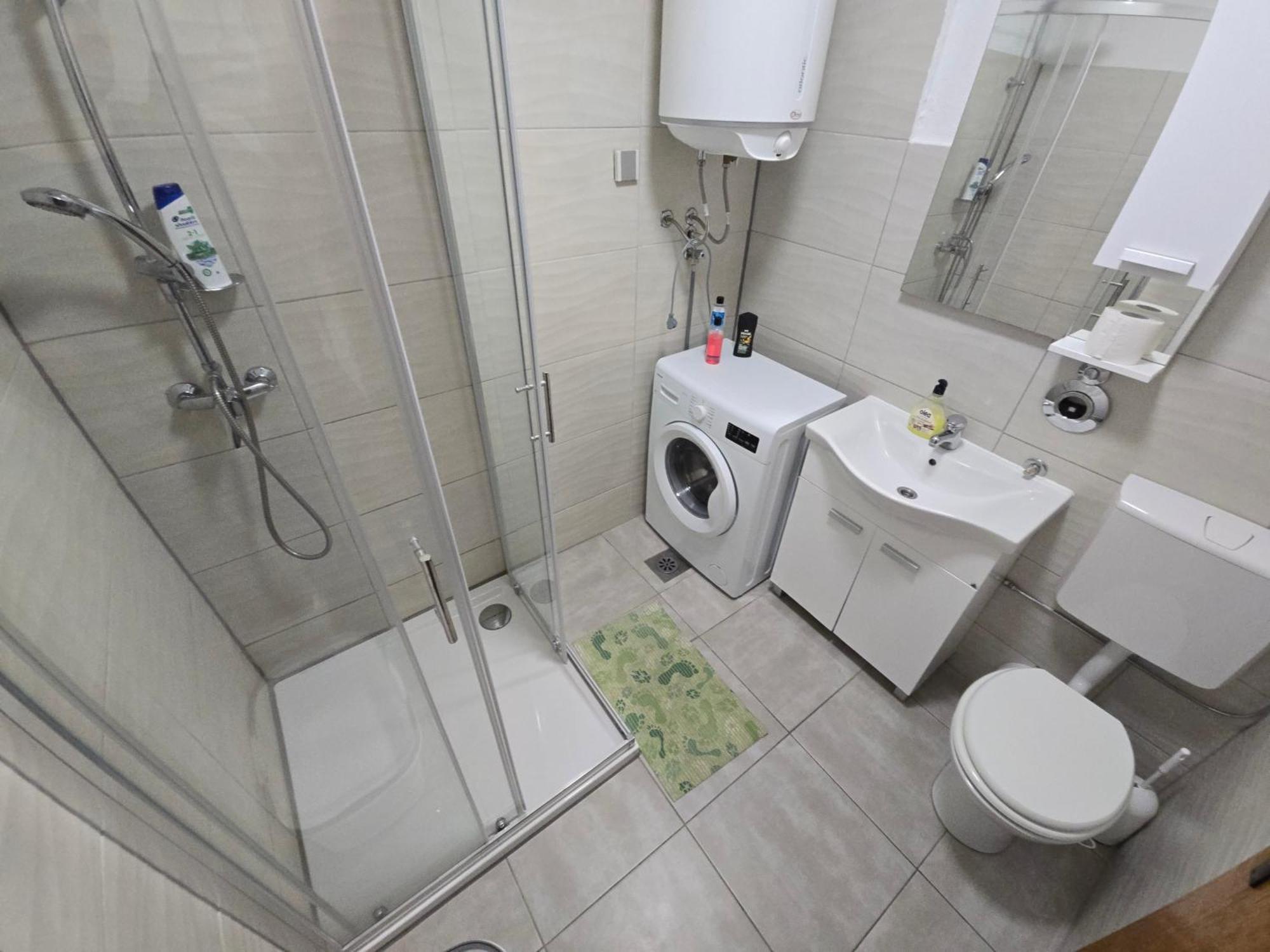 Apartman Valentic Vinkovci Exterior foto